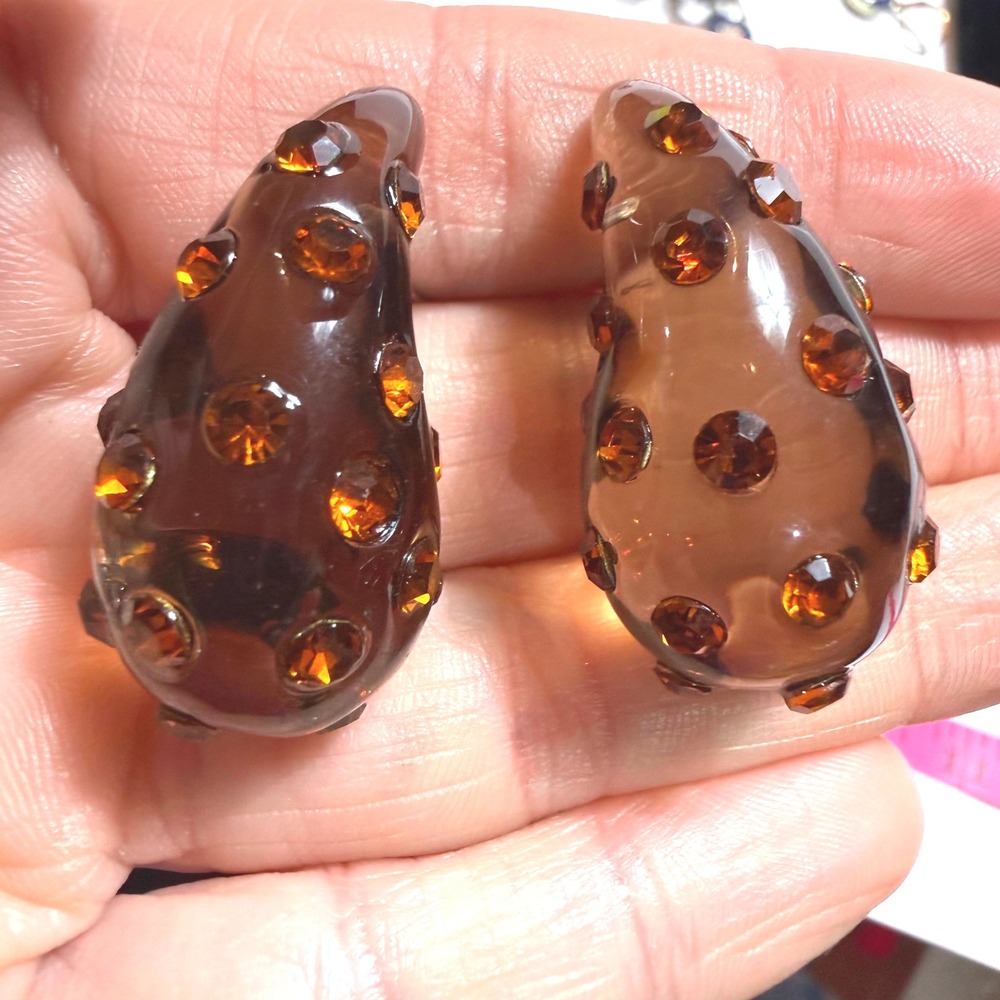Vintage Style Brown Resin Paisley Teardrop Stud Earrings Amber Rhinestone Glam
